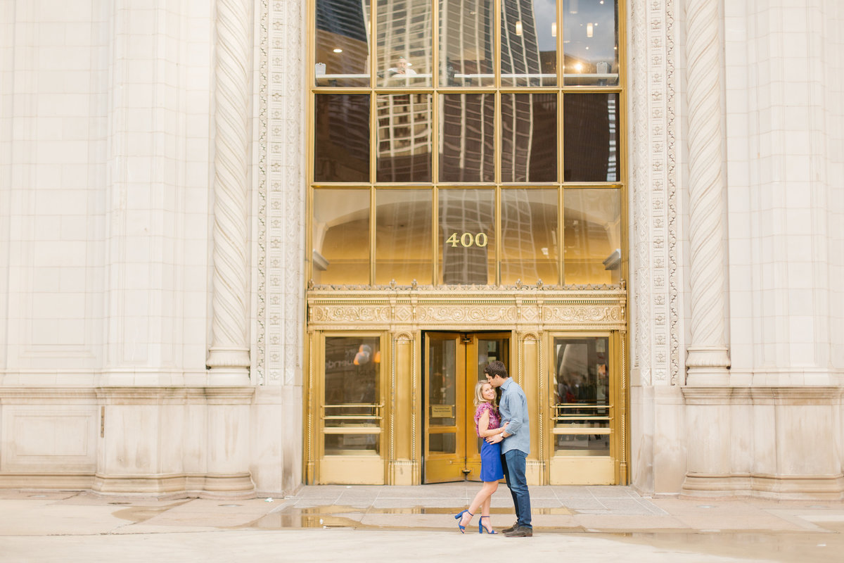 chicago-engagement-photography-wrigley-building-11