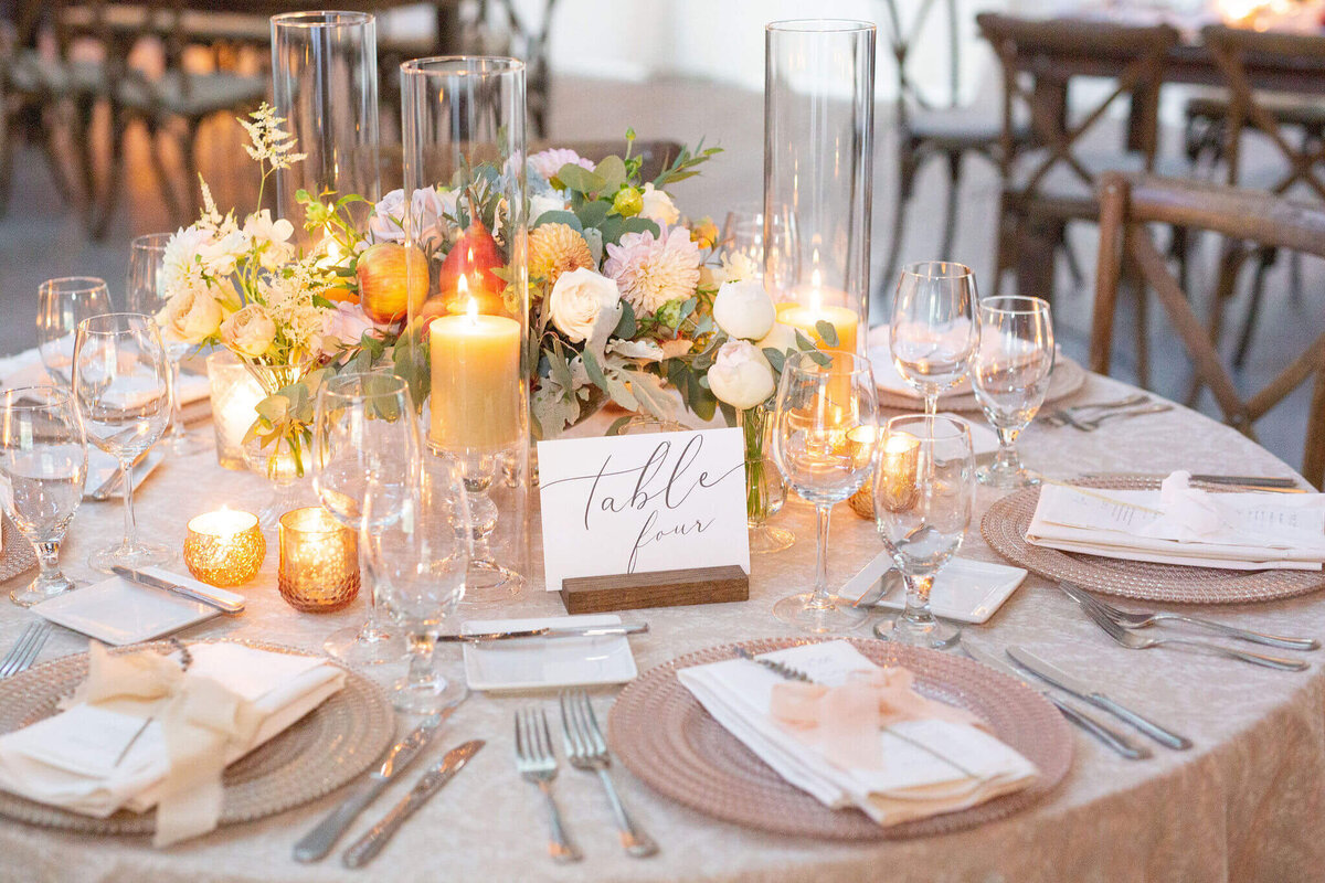 fall-aspen-wedding-dinner-tabletop