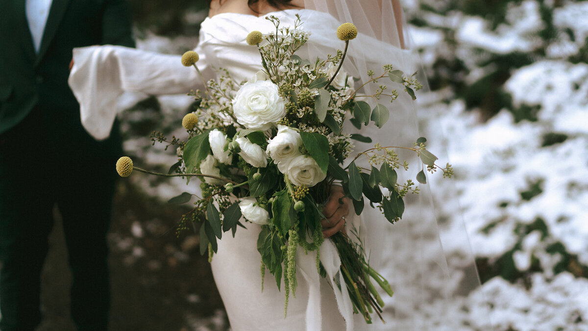 bc-vancouver-island-elopement-photographer-taylor-dawning-photography-forest-winter-boho-vintage-elopement-photos-70