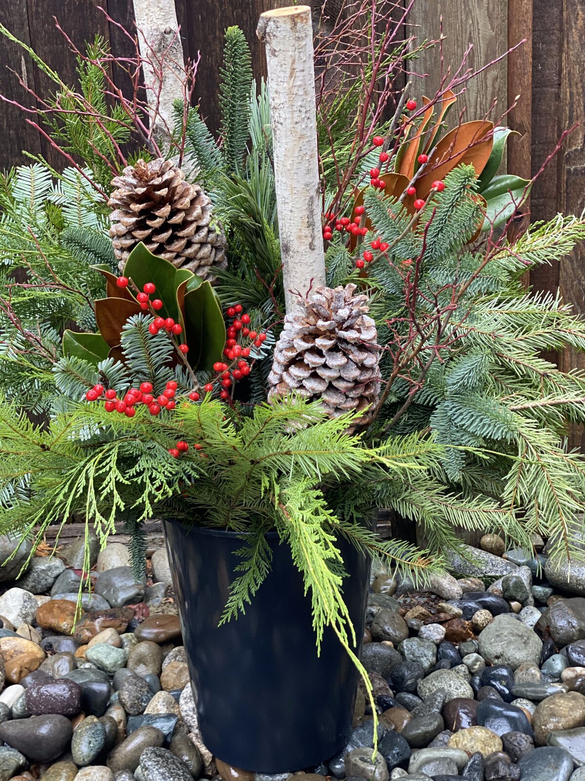 OUTDOOR EVERGREEN HOLIDAY CONTAINER