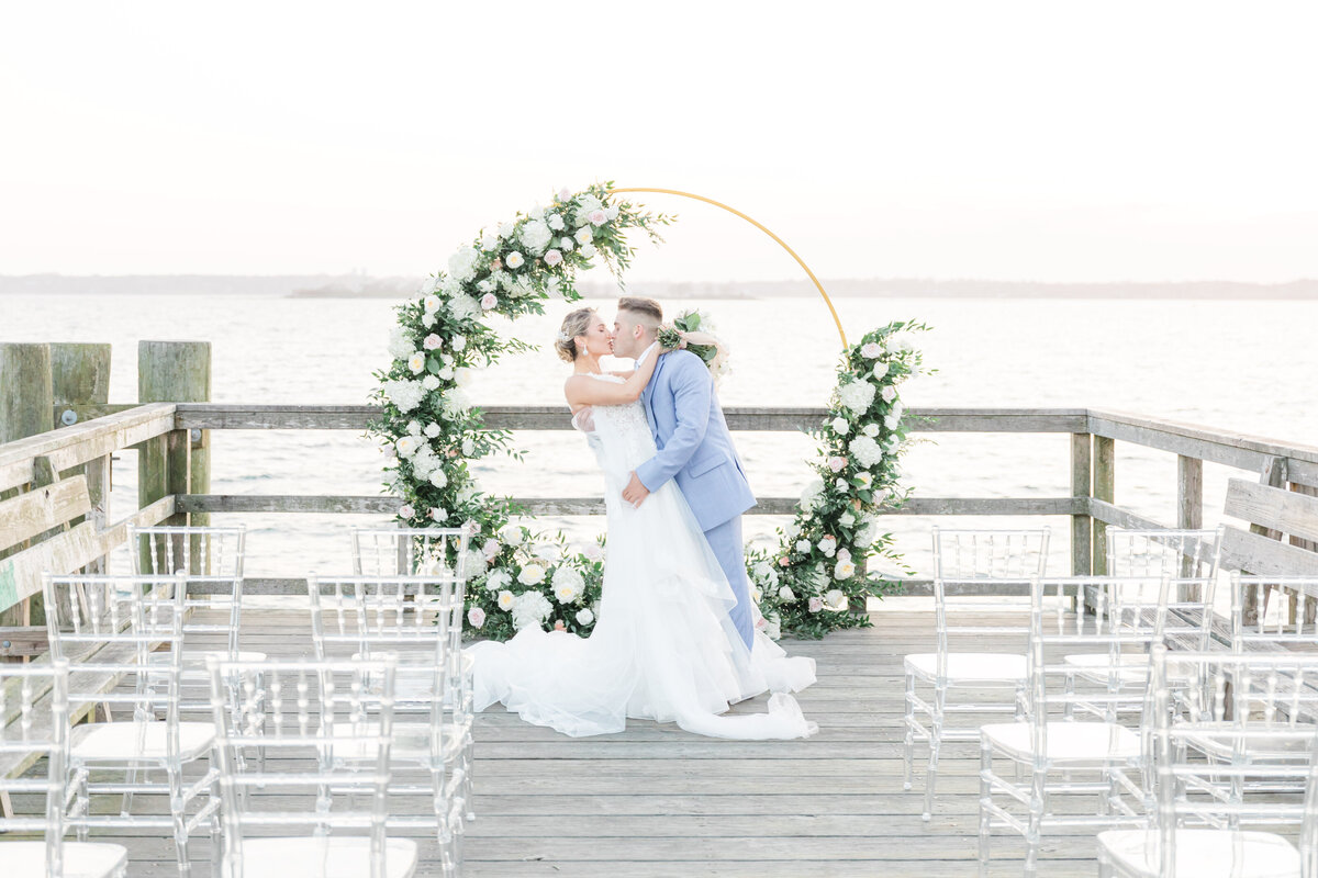 Newport-wedding-couple-van-zandt-pier-jamal-and-lashana-photography (123)