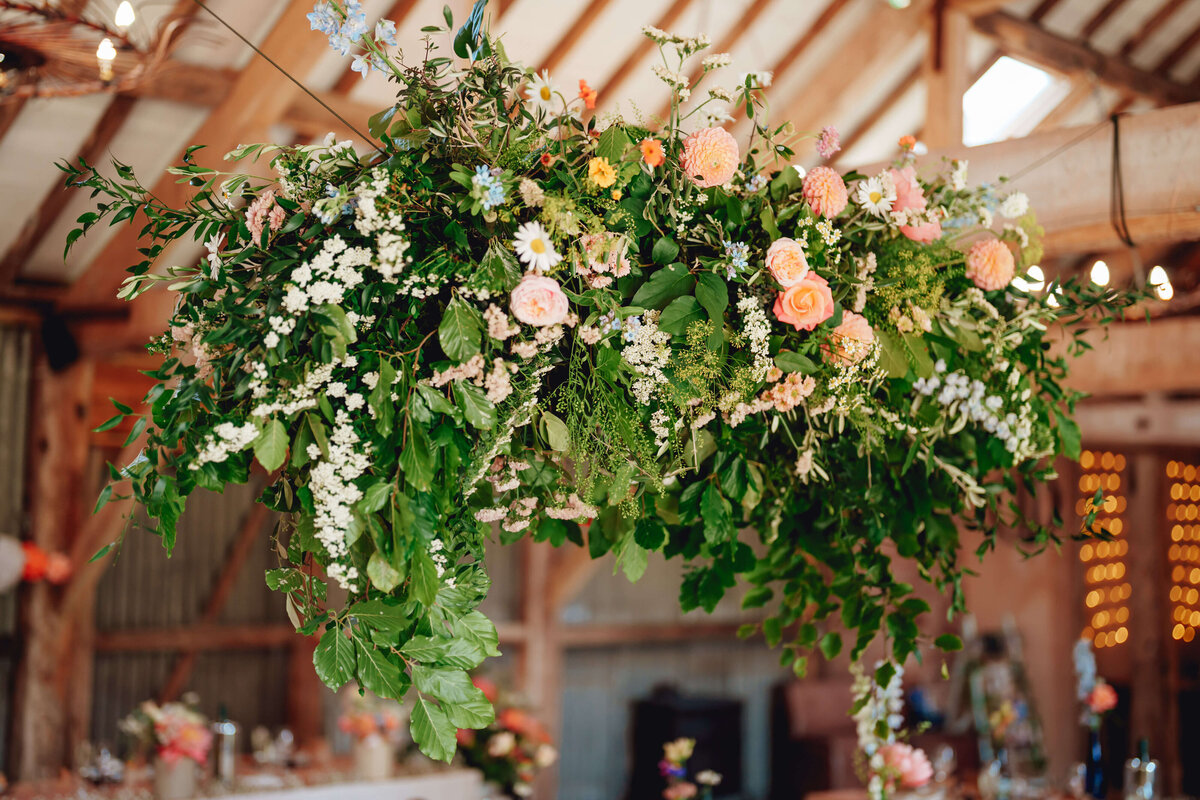 Issy-and-Bella-Floral-Design-Wedding-Florist-Herefordshire-Haybarn-House-J-L34