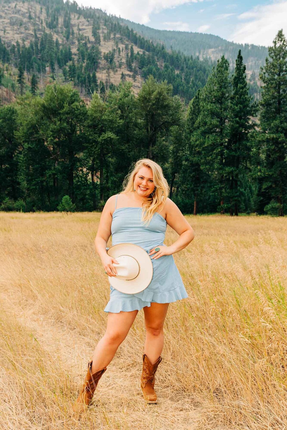 Montana senior photo girl in western attire, Rock Creek, Montana