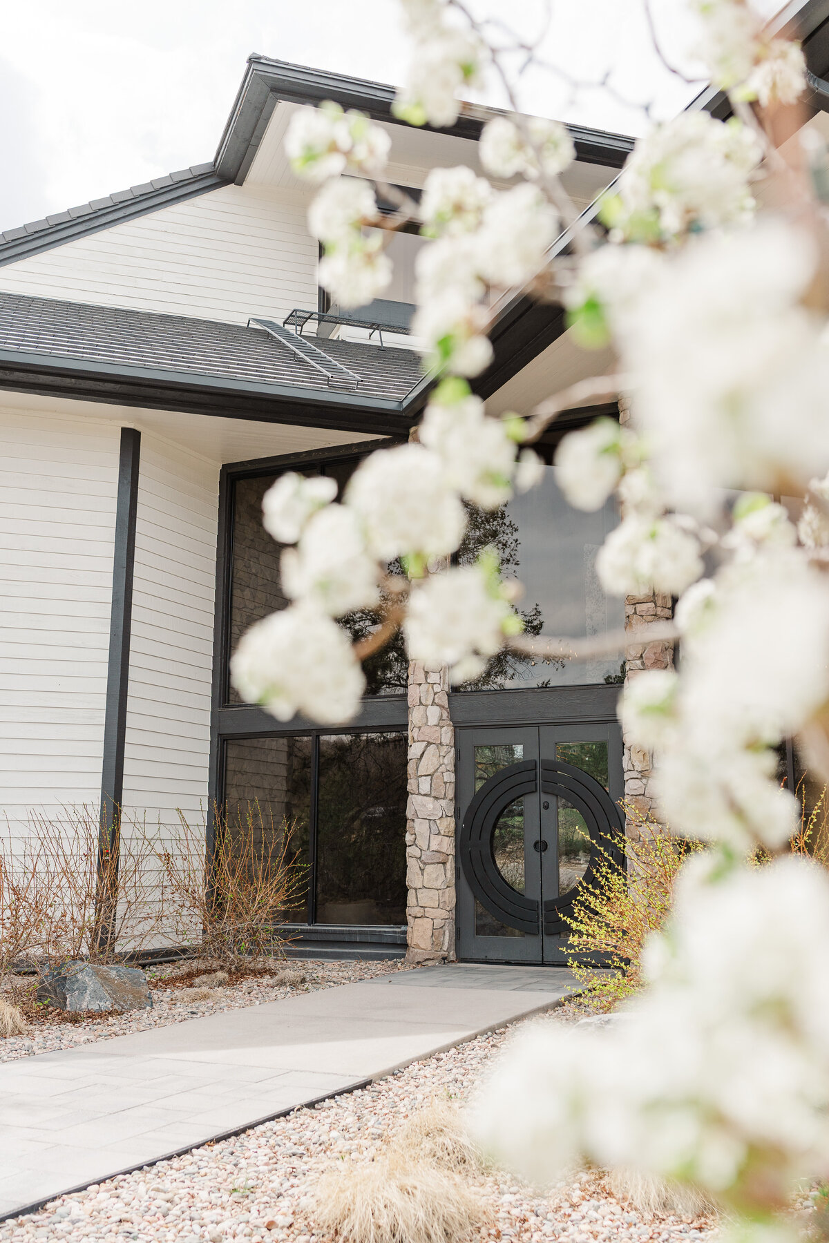 The Oaks at Plum Creek 321 Players Club Dr Castle Rock CO Wedding Venue Elena Spraguer Photography 0010