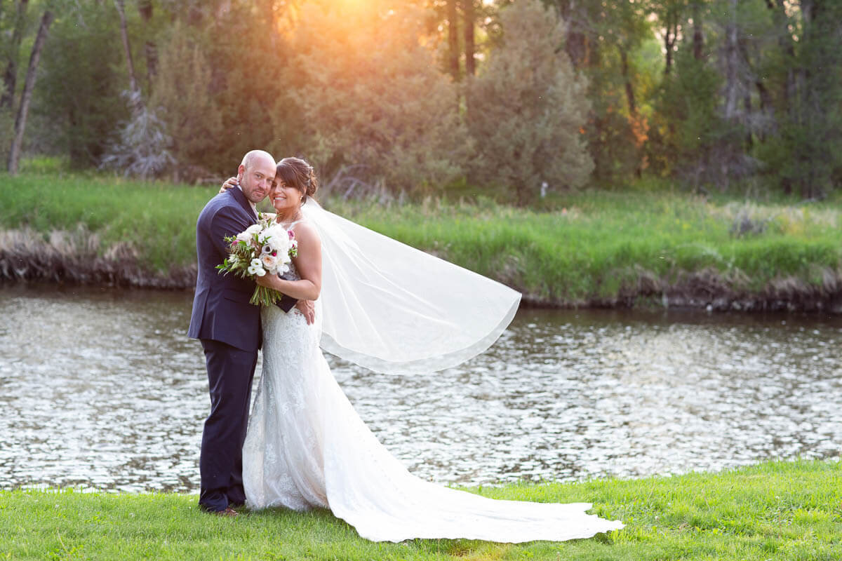 outdoor-wyoming-wedding-venue-elk-hollow-lodge-murray_15