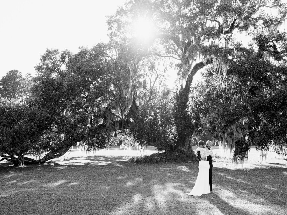 Charleston-wedding-at-runnymede-plantation-By-Philip-Casey-Photography-003