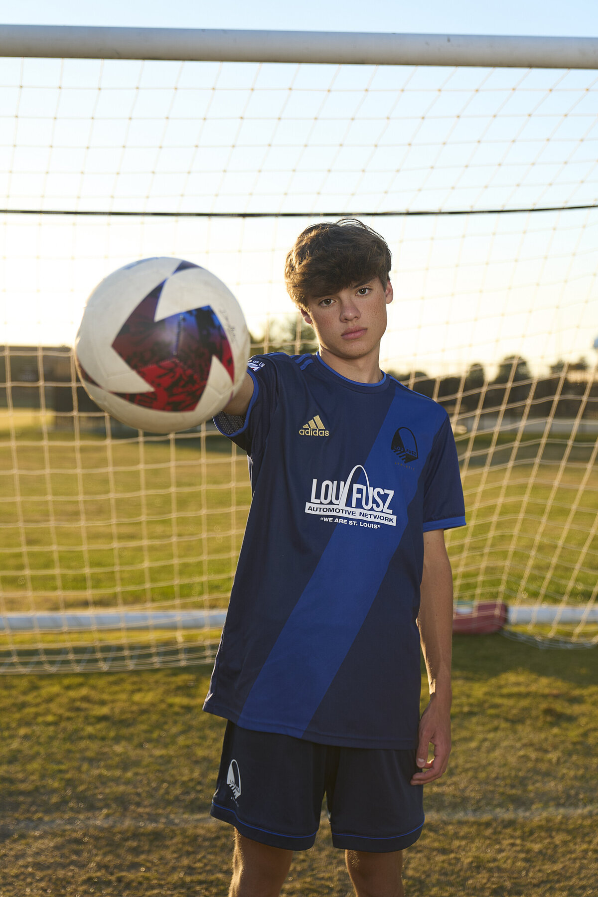 St. Louis senior photographer. senior guy soccer photos. Blanca Parciak Photography _58 (52)