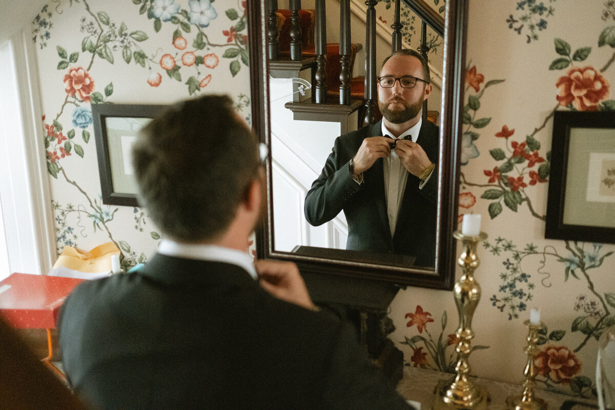 documentary photographer garden greenhouse wedding-4