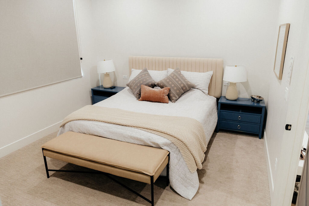 Beezah_FrankiesPlace_ALL-238