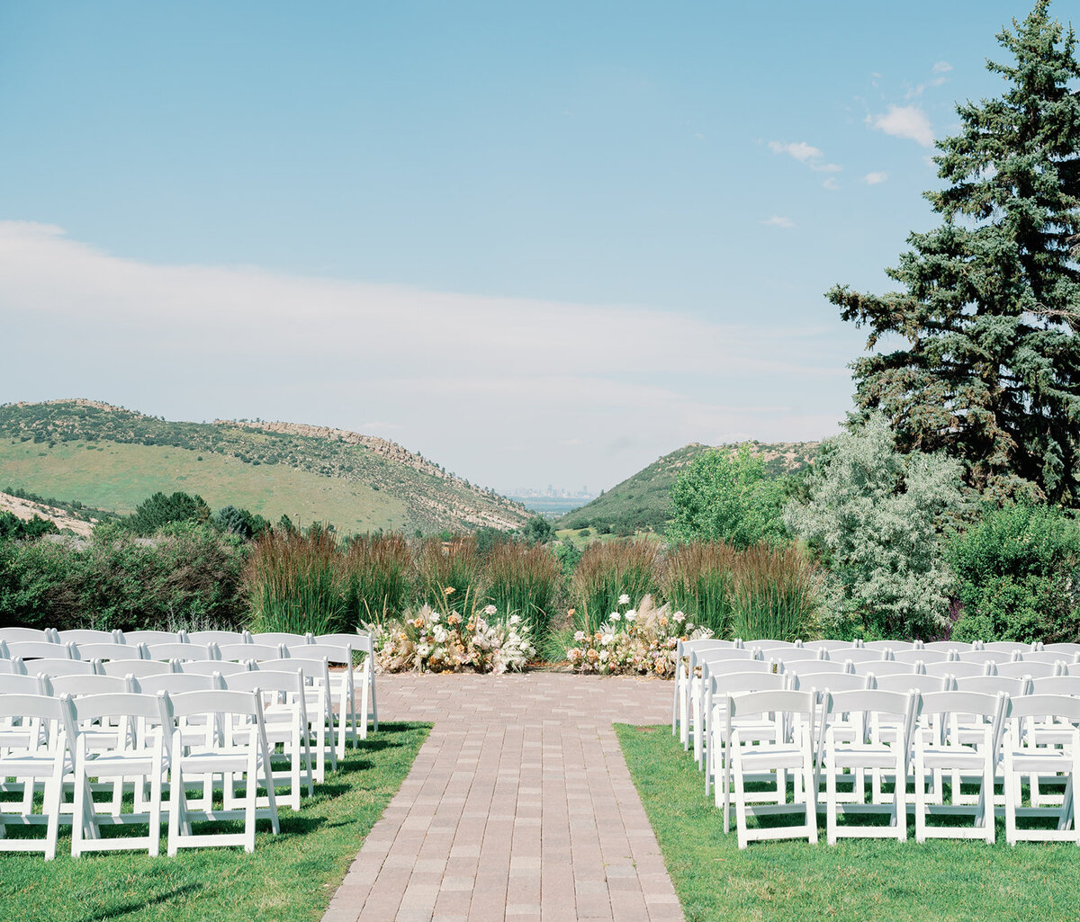 MorganandJoeSneakPeaksWedding-036