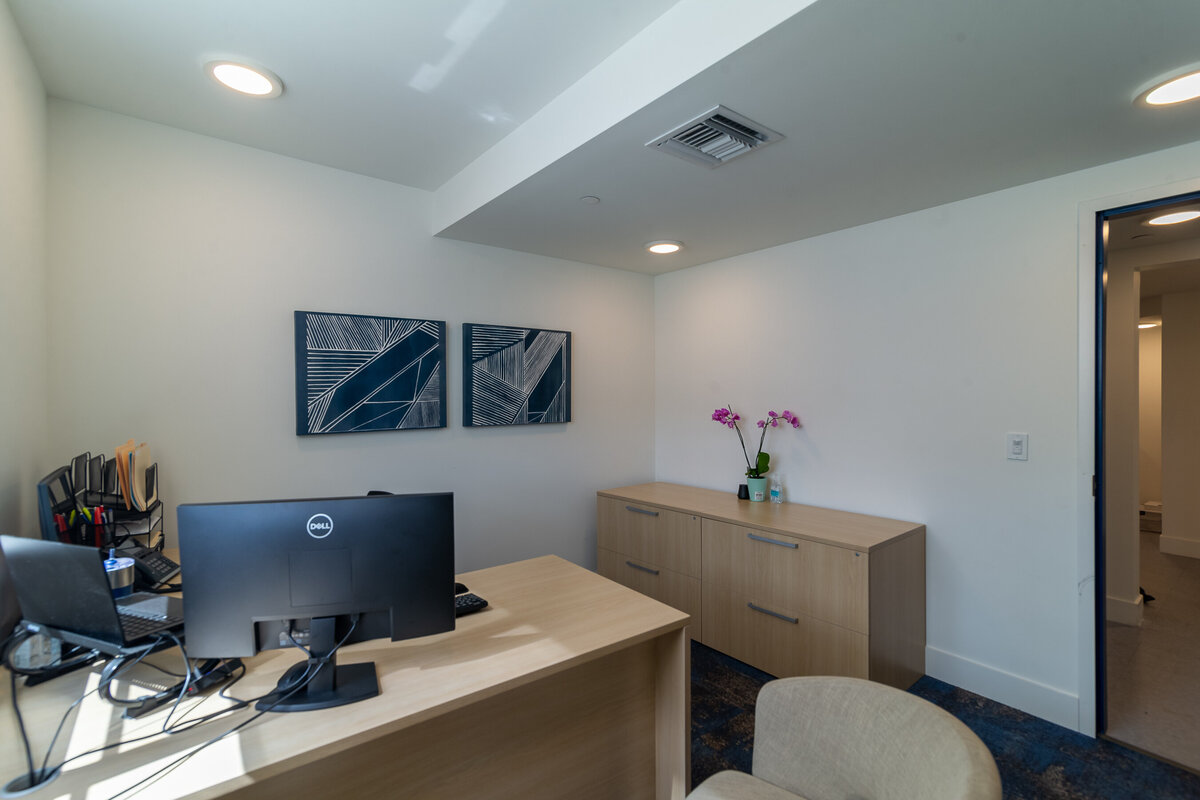 062524BERKELYPALMBEACH-131