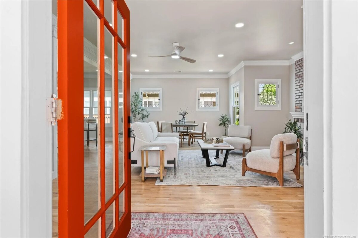 S. Norfolk Realtor Staging  Living 