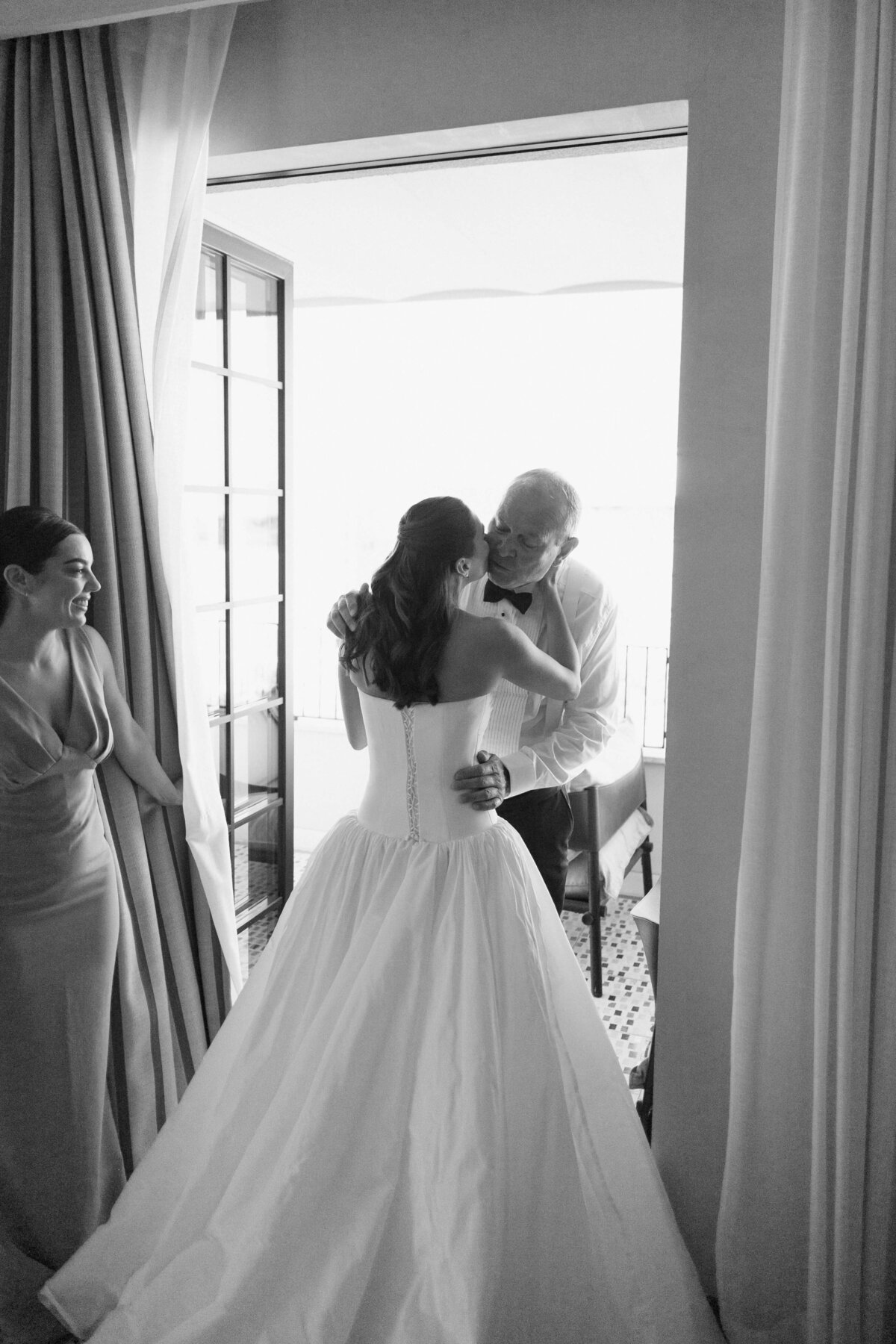 Emotional first look between bride and her father at Soho House Rome