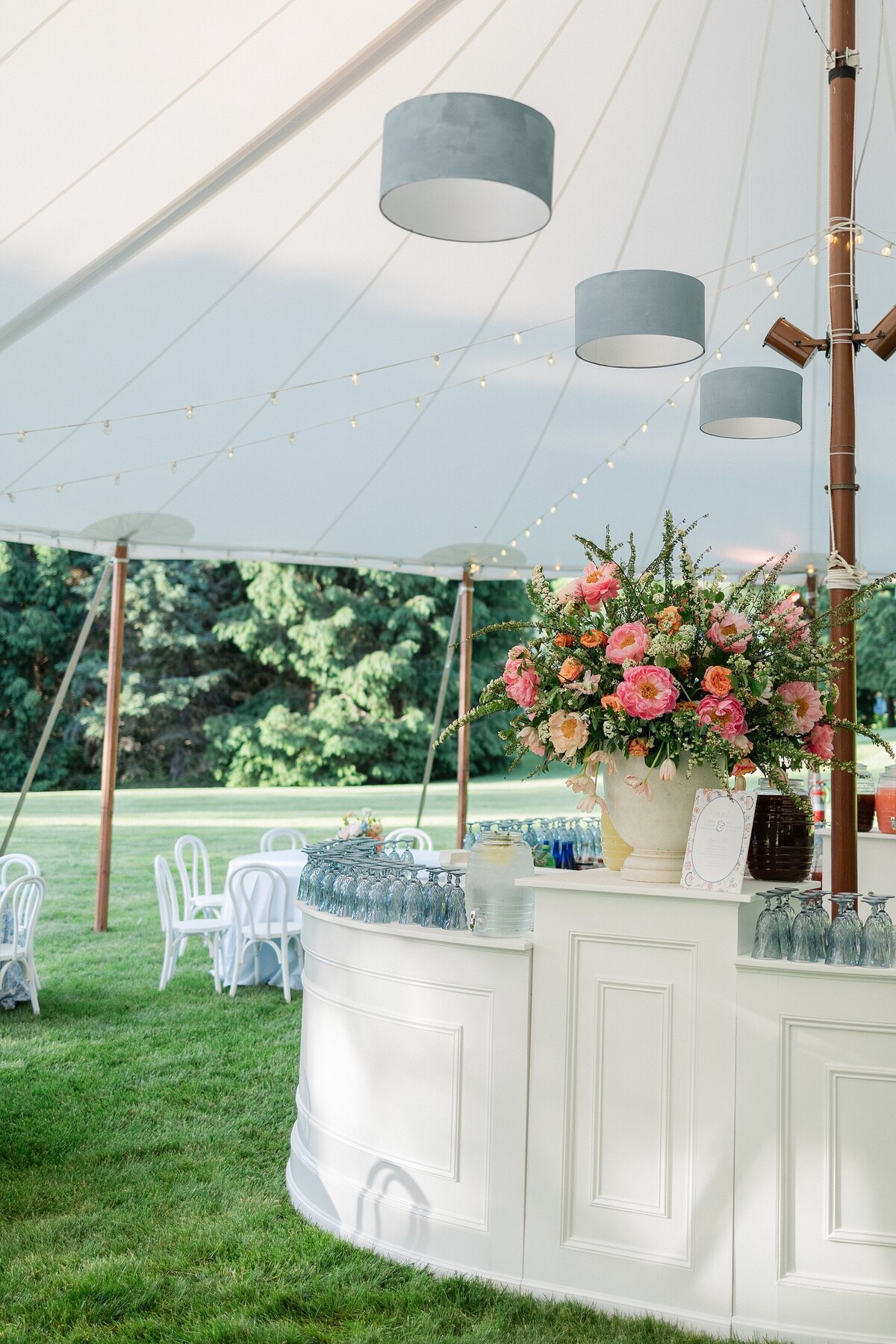 connecticut-backyard-tented-wedding-photo_0050