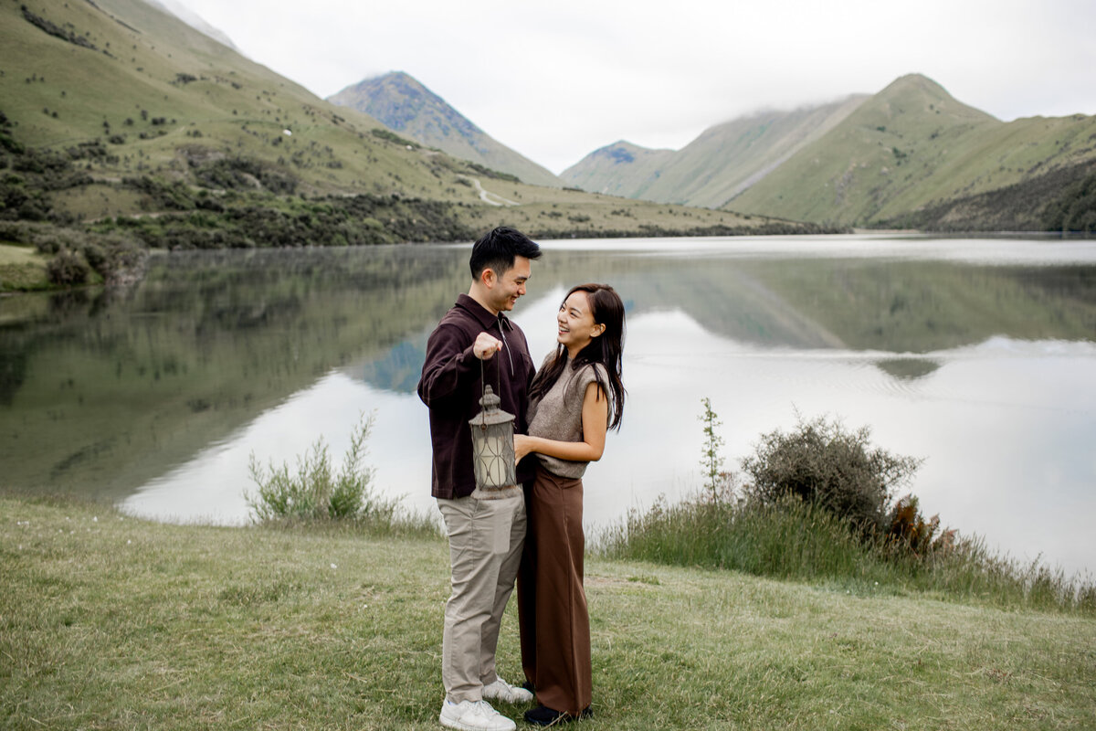 Couplephotoshoot_ohdarlingcreativestudio_Moke_lake_Queenstown36
