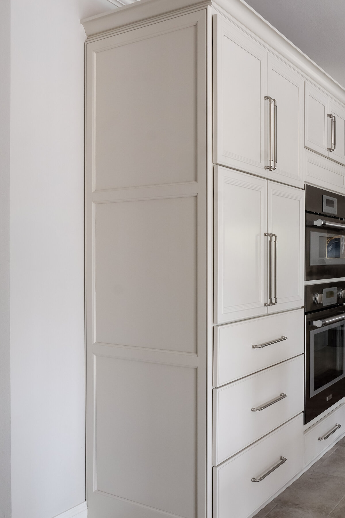 creamy-white-kitchen-reno-new-orleans-lrm-architecural-design-08