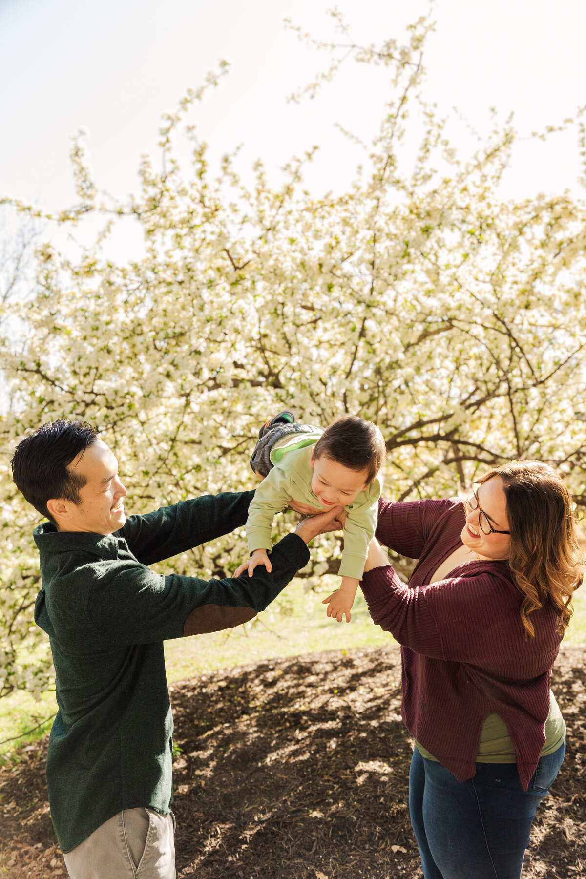 Candid spring family photography by Claire Katan.