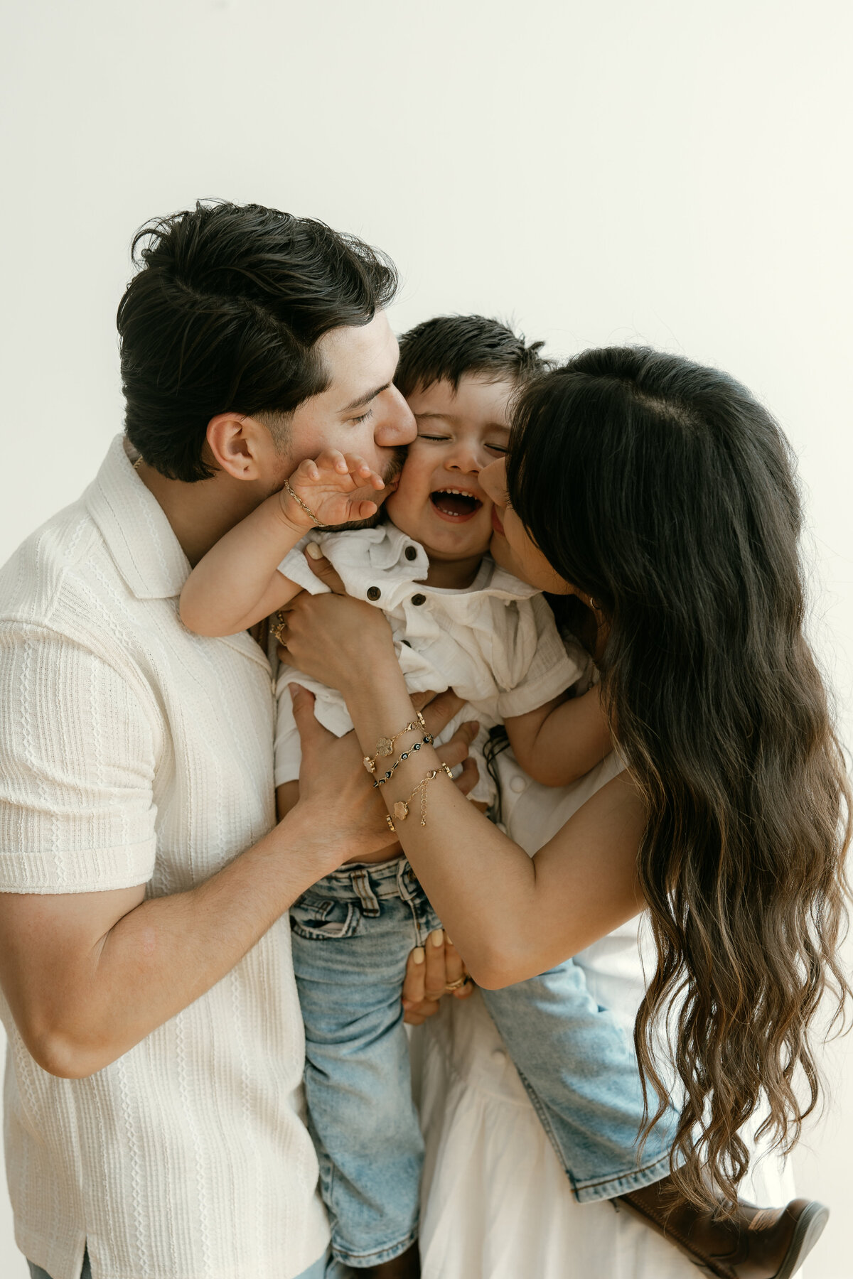 Abigail Anne Photography Storytelling Wedding Photographer in Colorado and Chicago — Family Photo 35