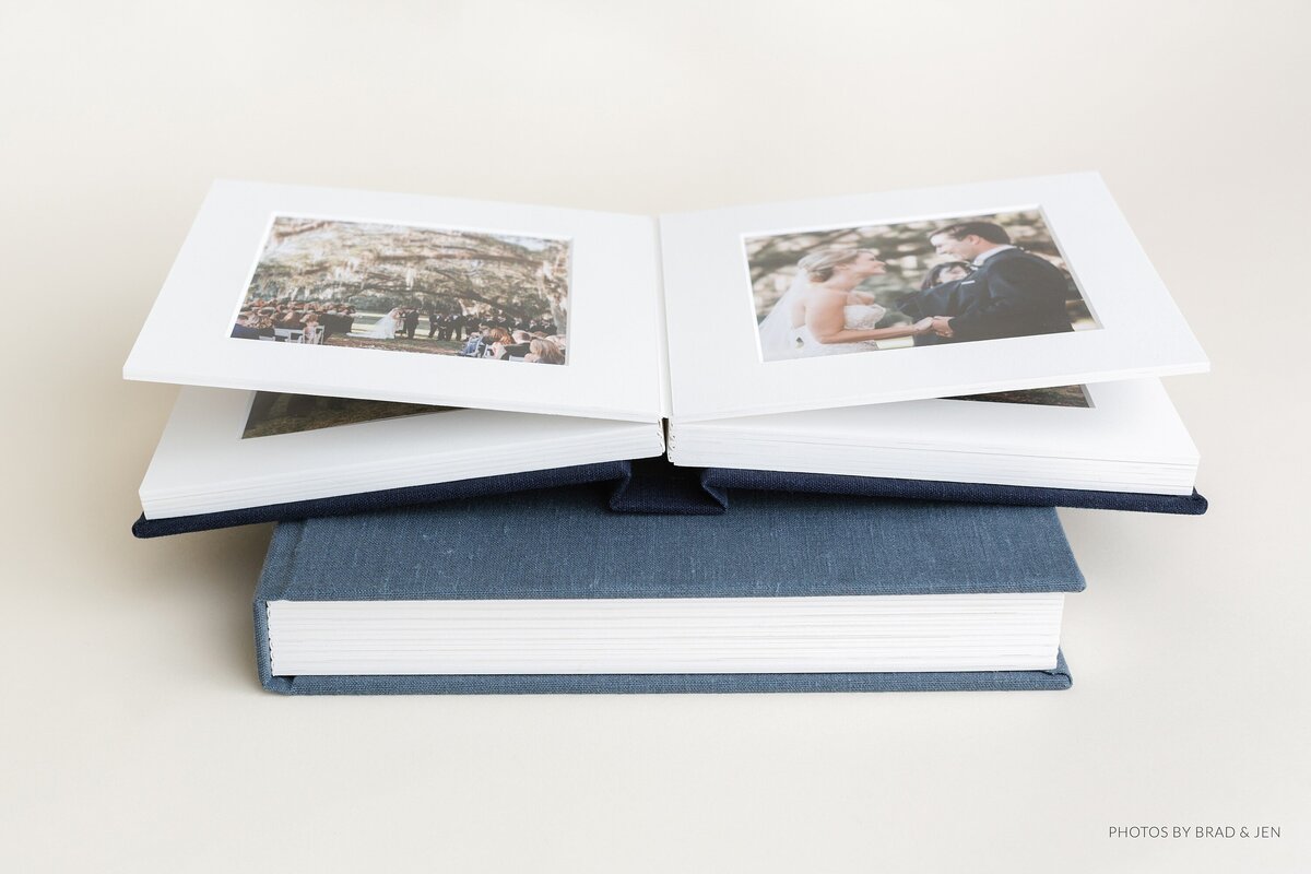 RedTree-Albums-Brad & Jen, Matted Folio Album-109