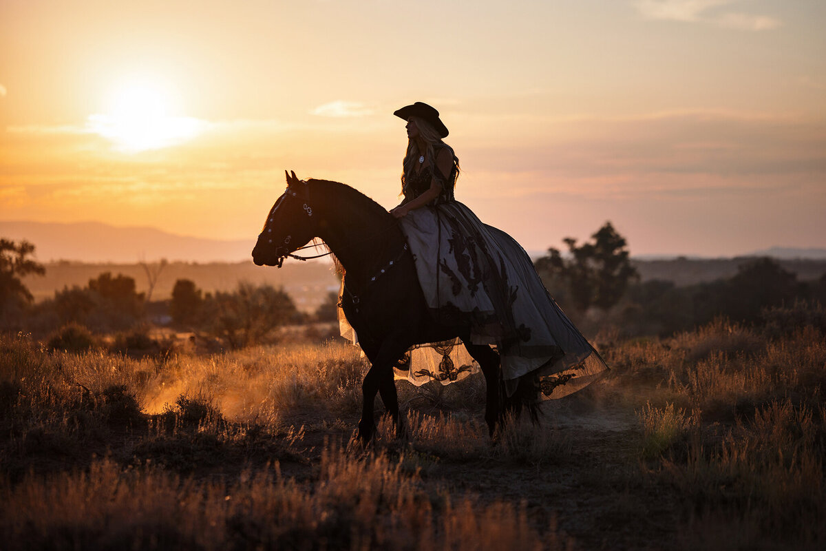 horse-rider-dress-sunrise-session
