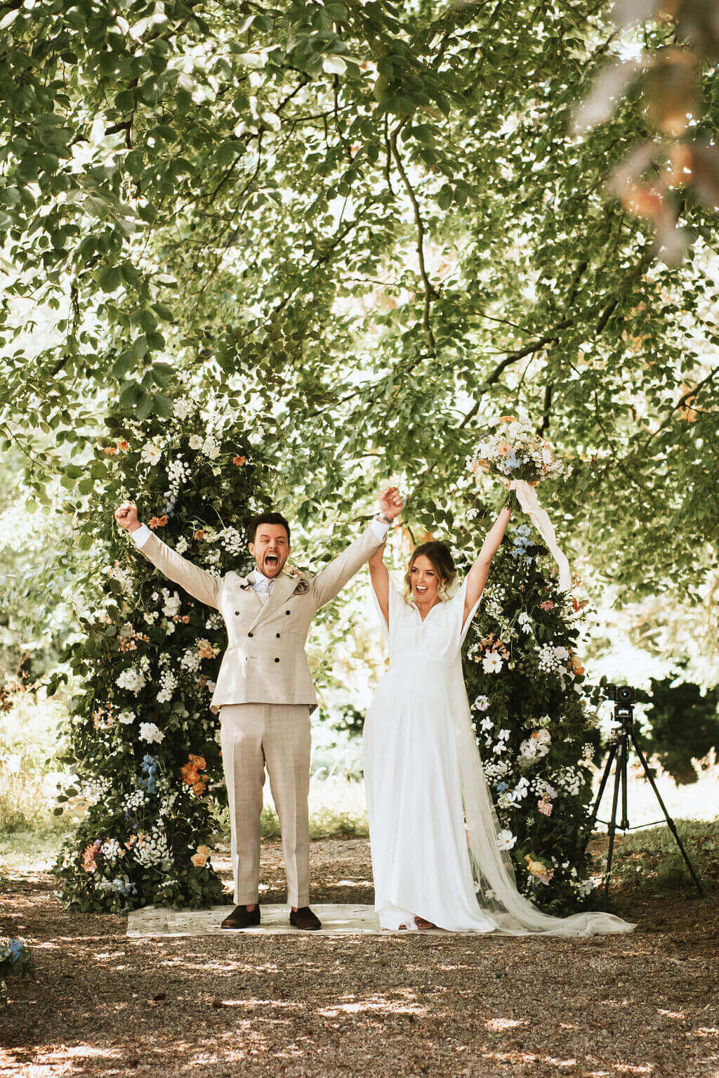 Kirsty-and-Ceith-Broadfield-Court-Wedding-Flowers-Issy-And-Bella-Florist-Herefordshire35