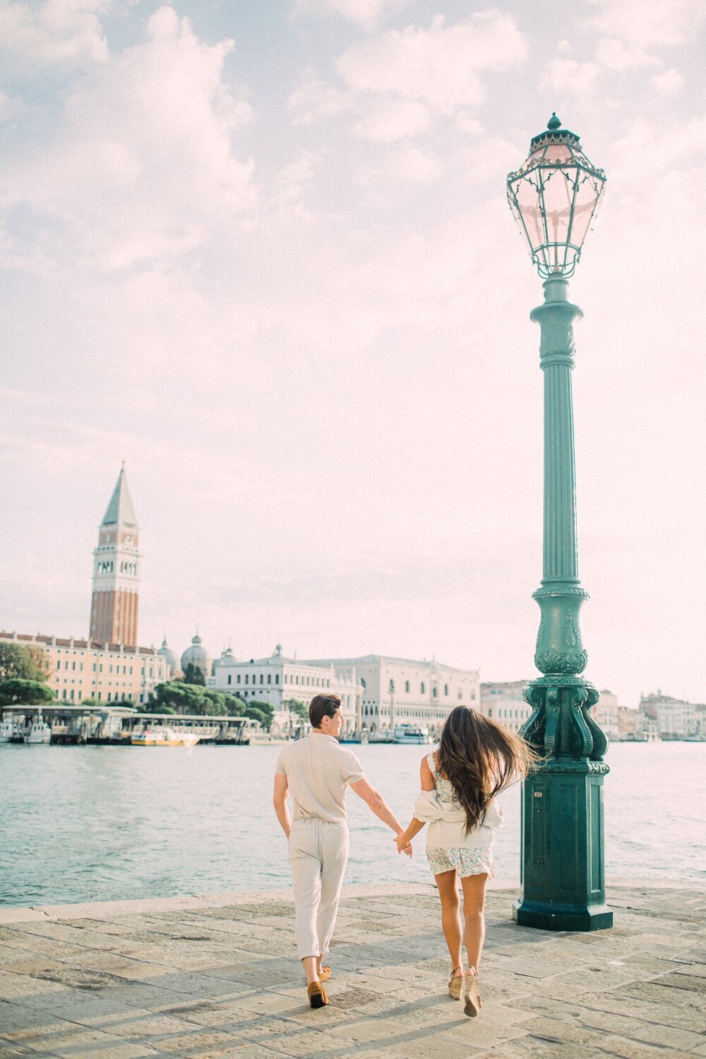 venice-elopement-photographer-editorial-film-35mm-wedding-fashion_0007