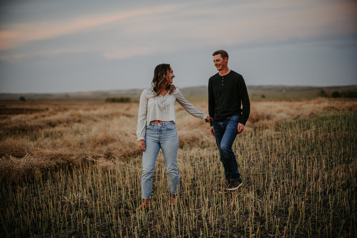 lumy+co_badlands-local-buffalo-jump-engagement-photographer-38