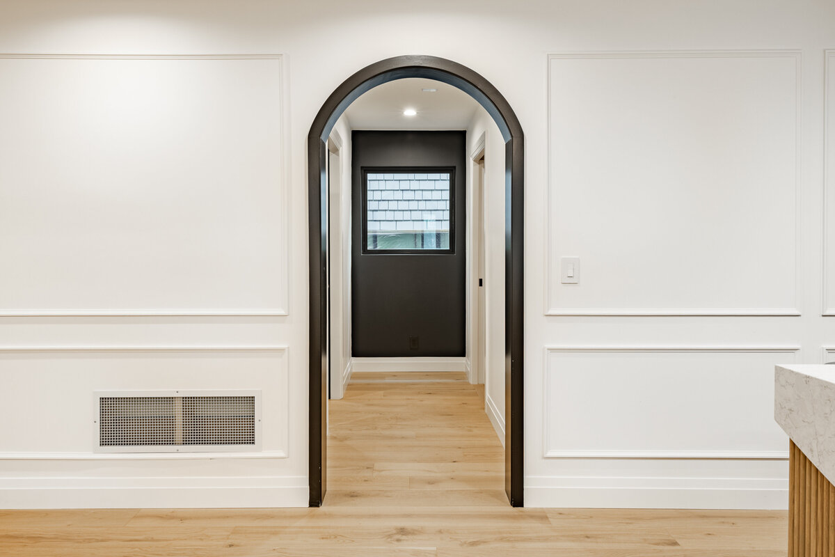112 E 19th Ave-18