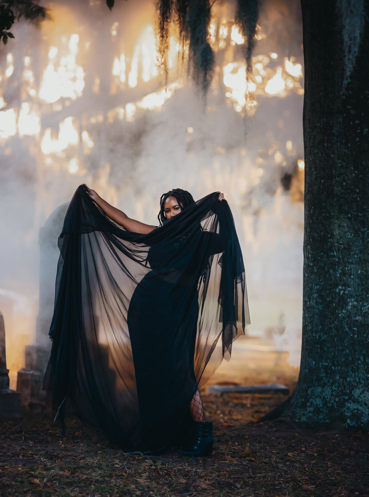savannah-glamour-outdoor-cemetery-portrait-01