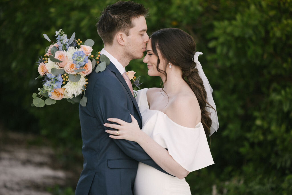 emily-plank-photo-the-current-hotel-elope-in-florida-chantilly-chic-celebrations-19