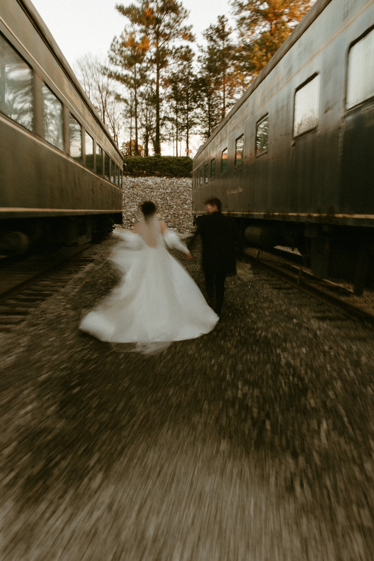 european-train-runaway-bride-elopement-rome-italy-romantic-film-96