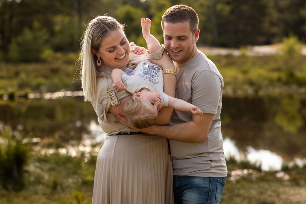 gezinsfoto heide ouders en zoontje 
