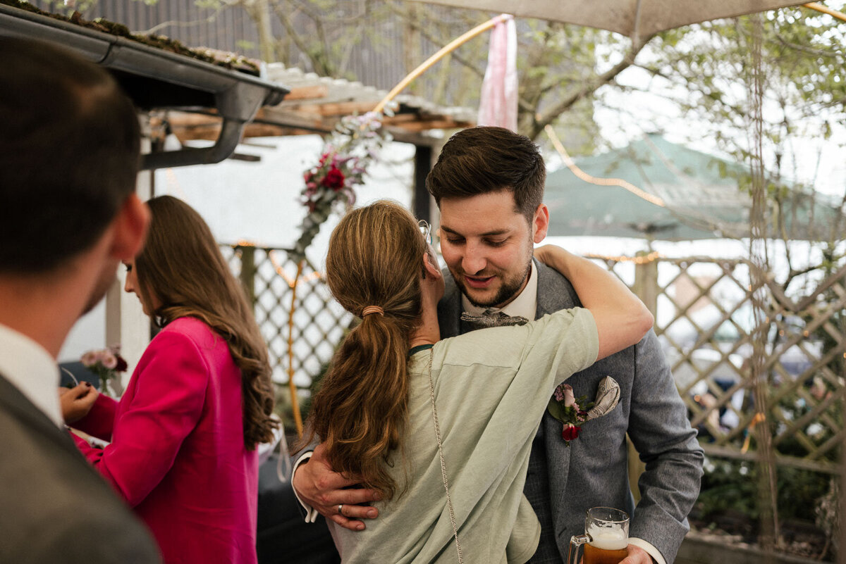 Hochzeitsfotografin - Brautpaar - Freudentränen38