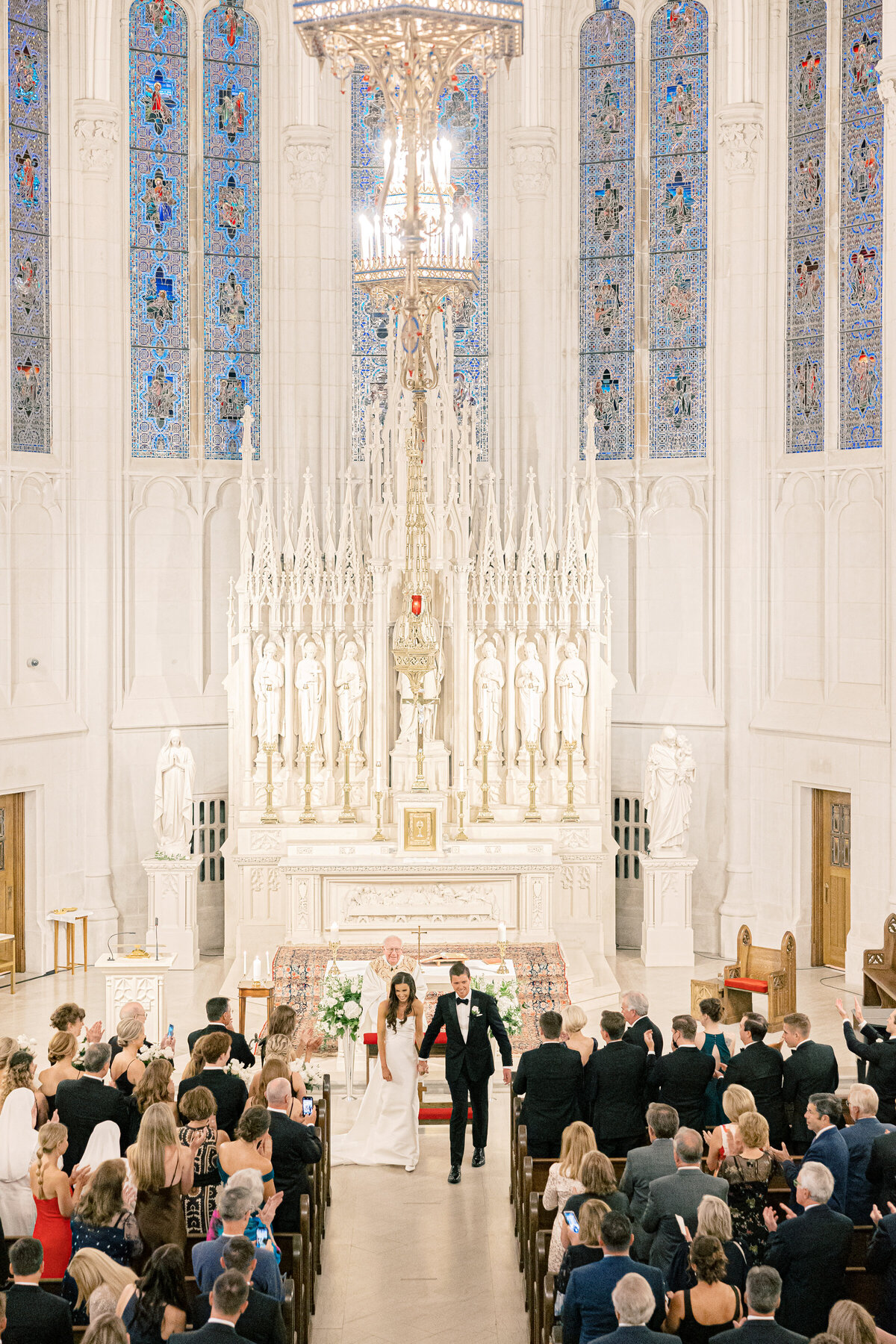wedding ceremony at st james chapel chicago-4