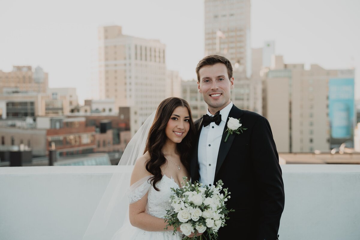 romantic-couple-wedding-portrait-city