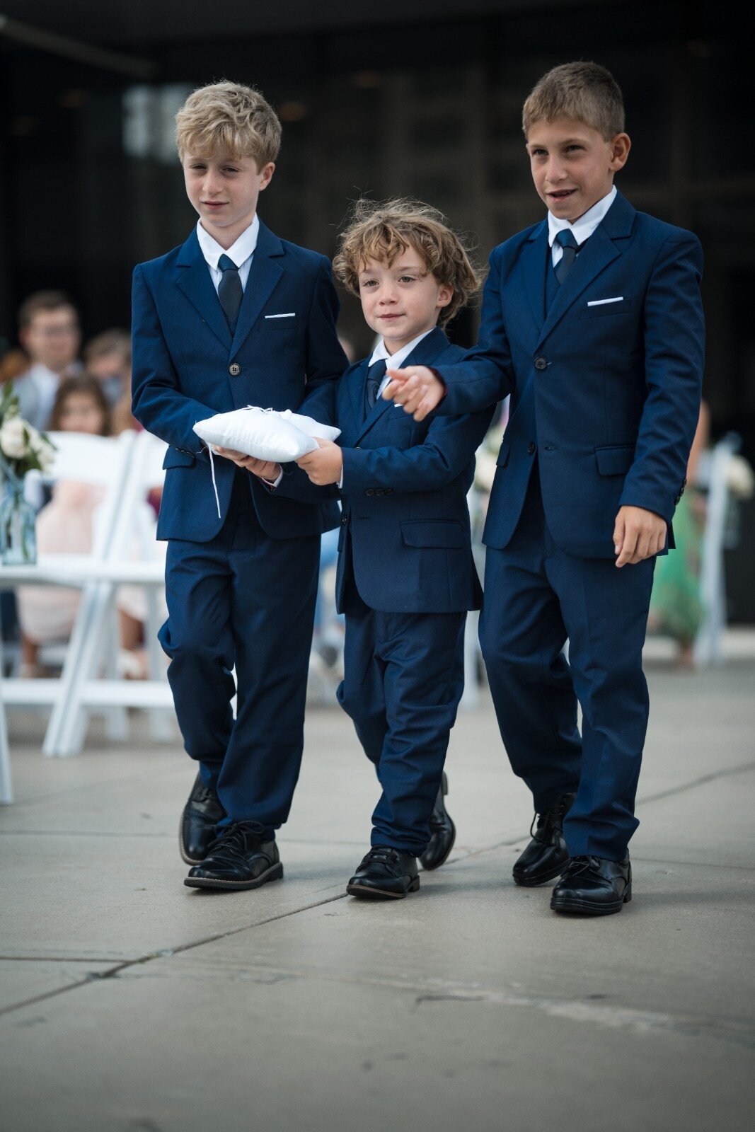 Ring-bearers-walking-down-the-aisle-jps-events-jewish-wedding.jpg