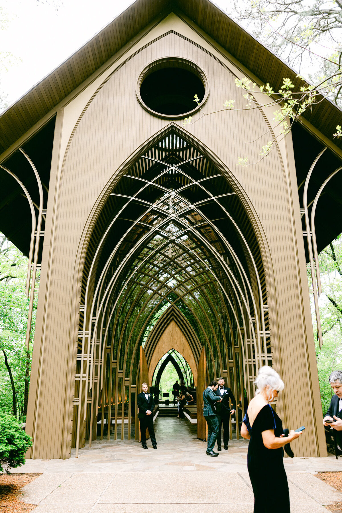 A wedding photo of Anthony's Chapel in Hot Springs Arkansas