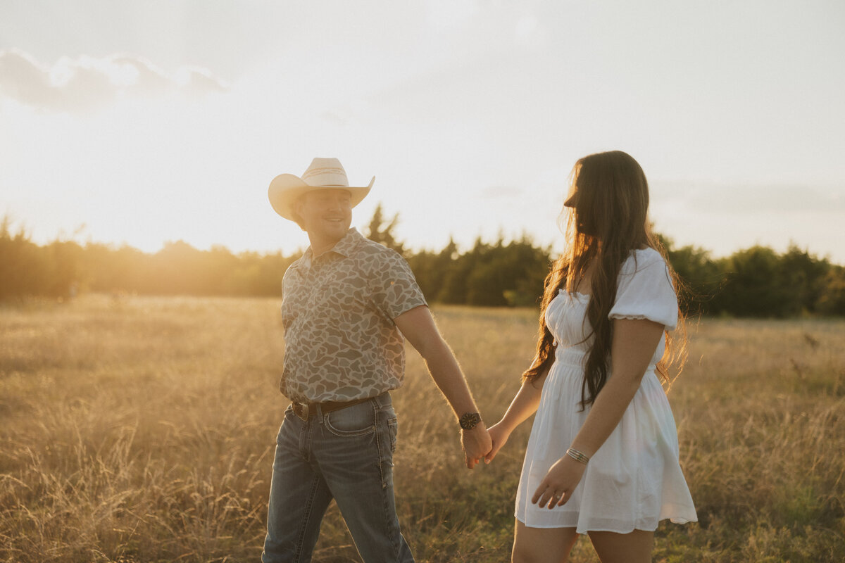 Abby Heron Photography Texas Based and Travel Wedding and Couples Photographer — Couples Gallery for Logan + Lauryn 8