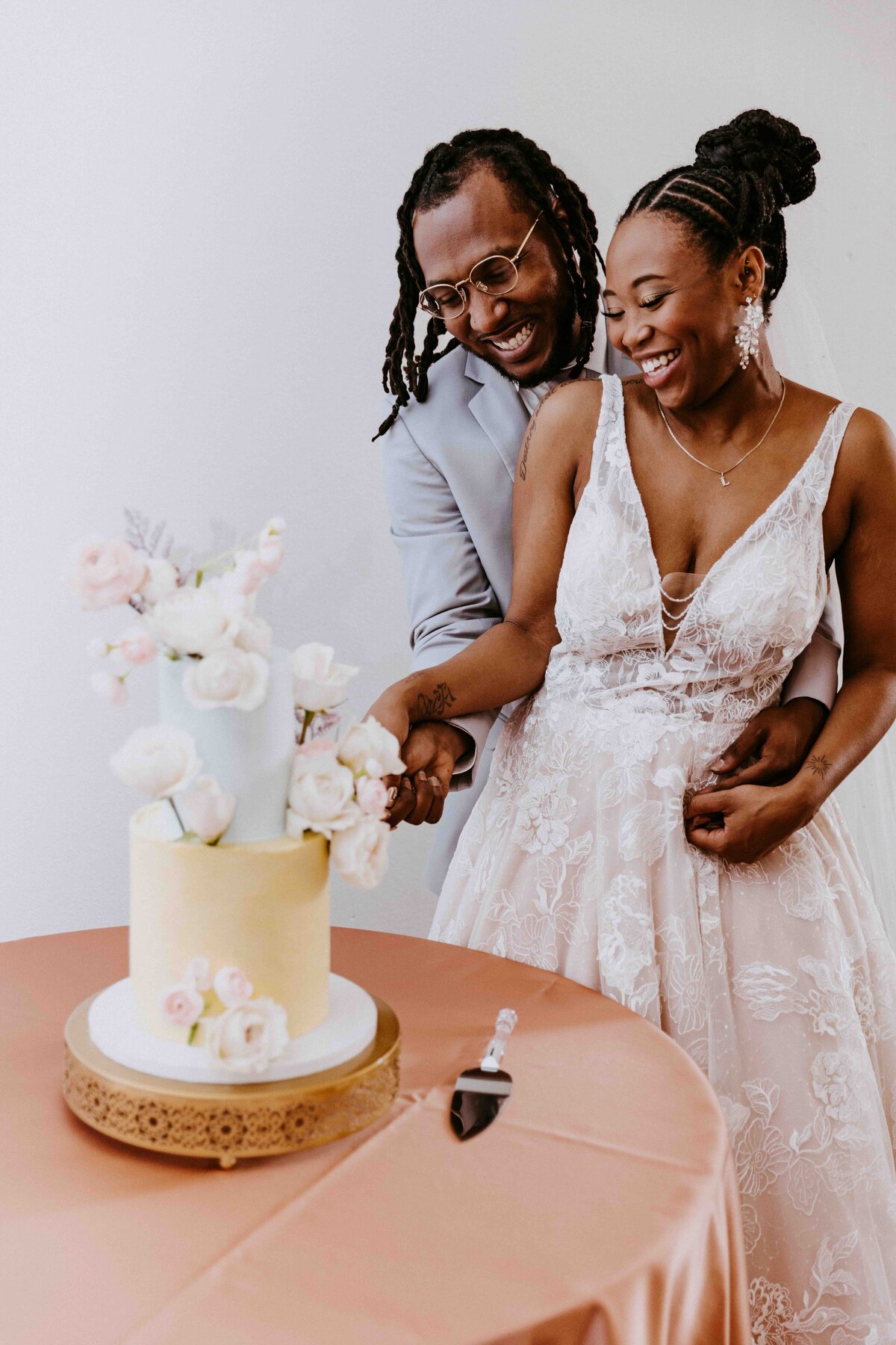 WHIMSICAL-GARDEN-WEDDING-SAVANNAH-BOTTLE-WORKS-BAREFOOT-ROYALTY-PHOTOGRAPHY206