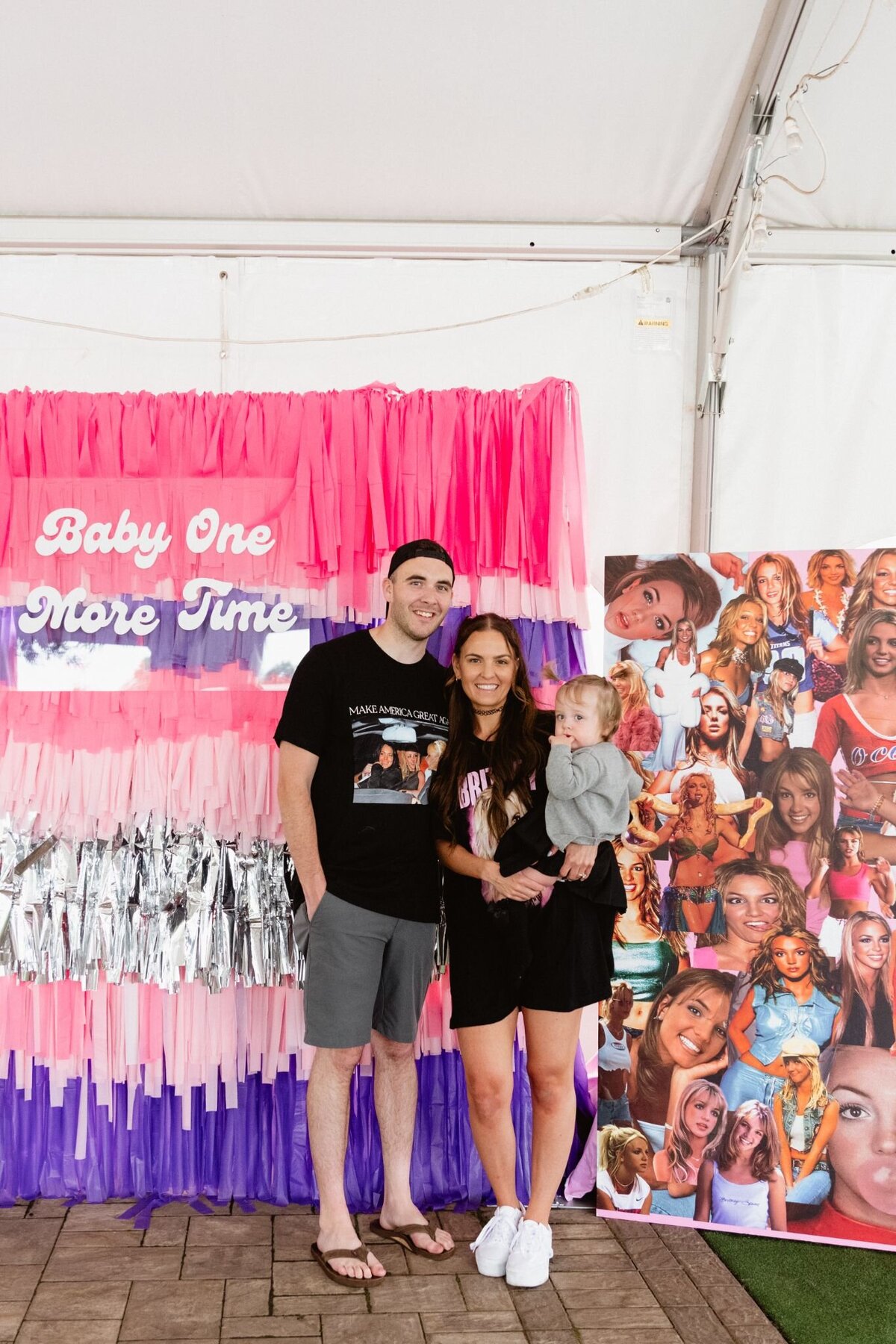 britney-spears-inspired-birthday-party-24