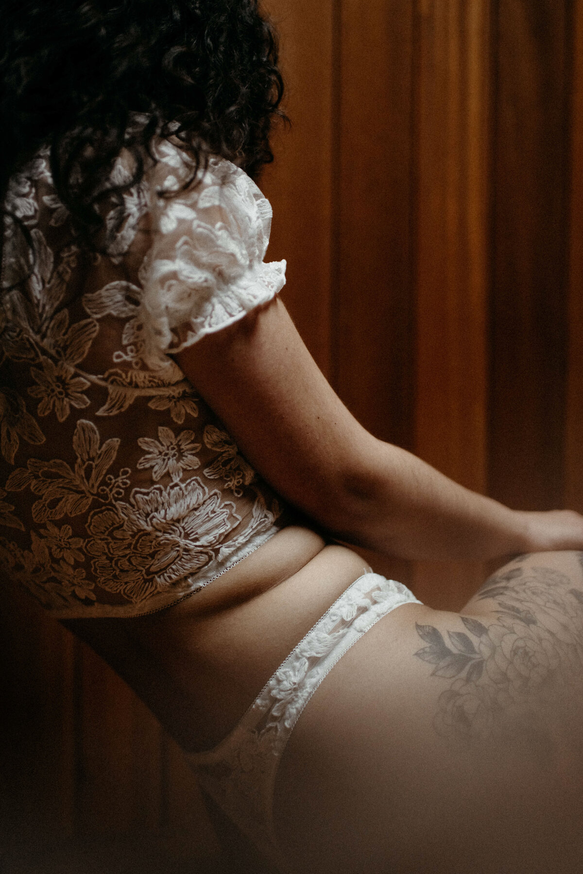 vancouver-boudoir-empowerment-photographer-white-lingerie-11-lowres