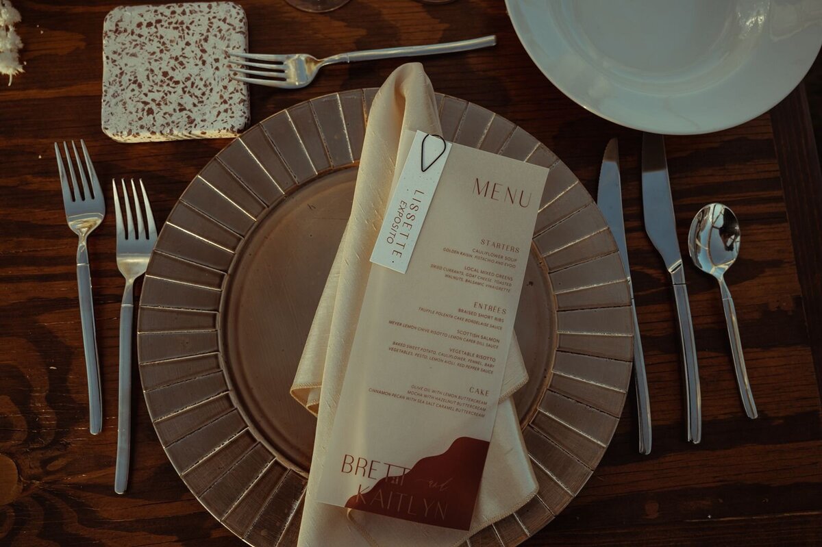 modern_wedding_menus_vellum_terracotta