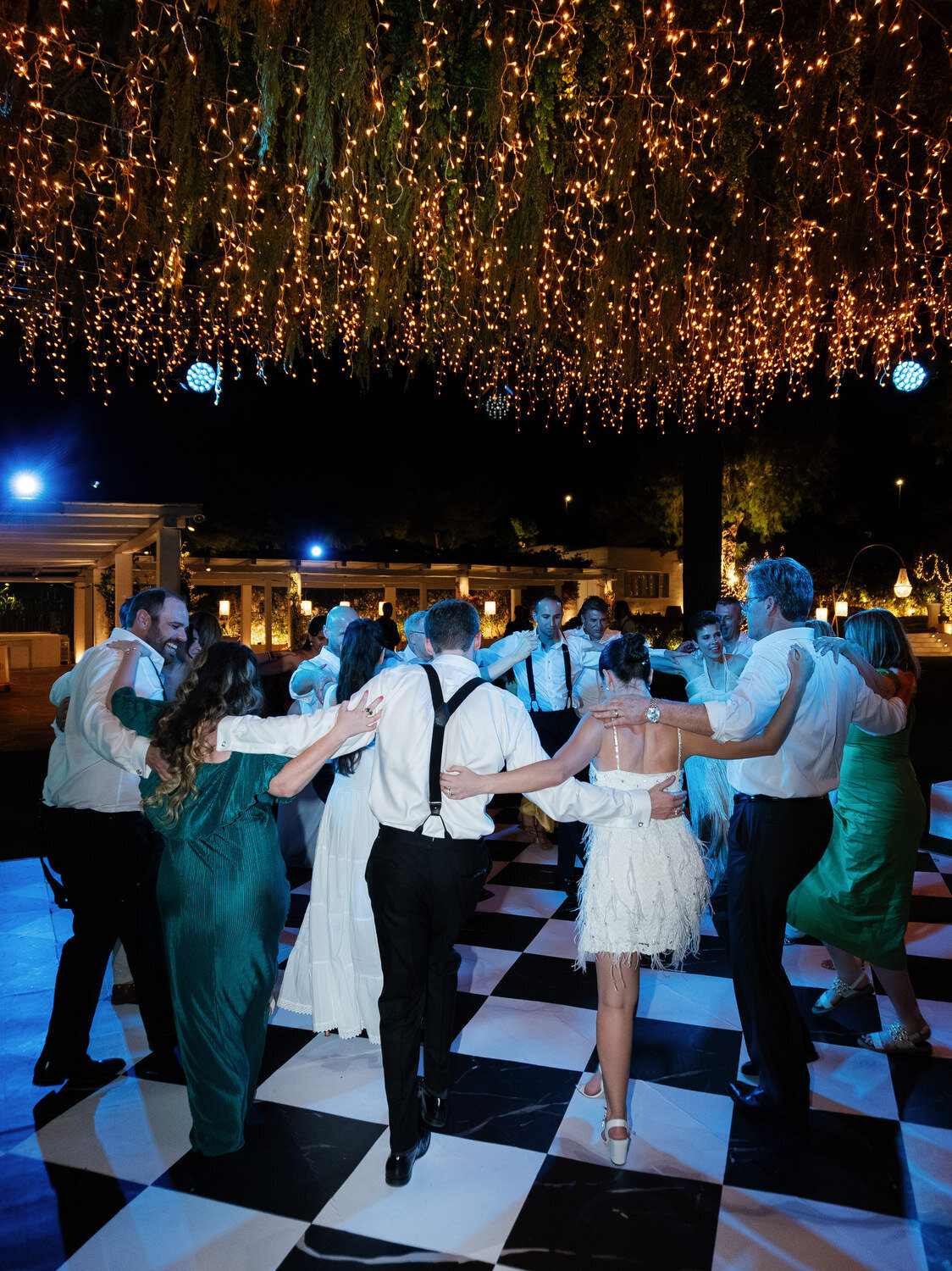 Romantic-Wedding-at-Island-Art-and-Taste–The-Residence-150