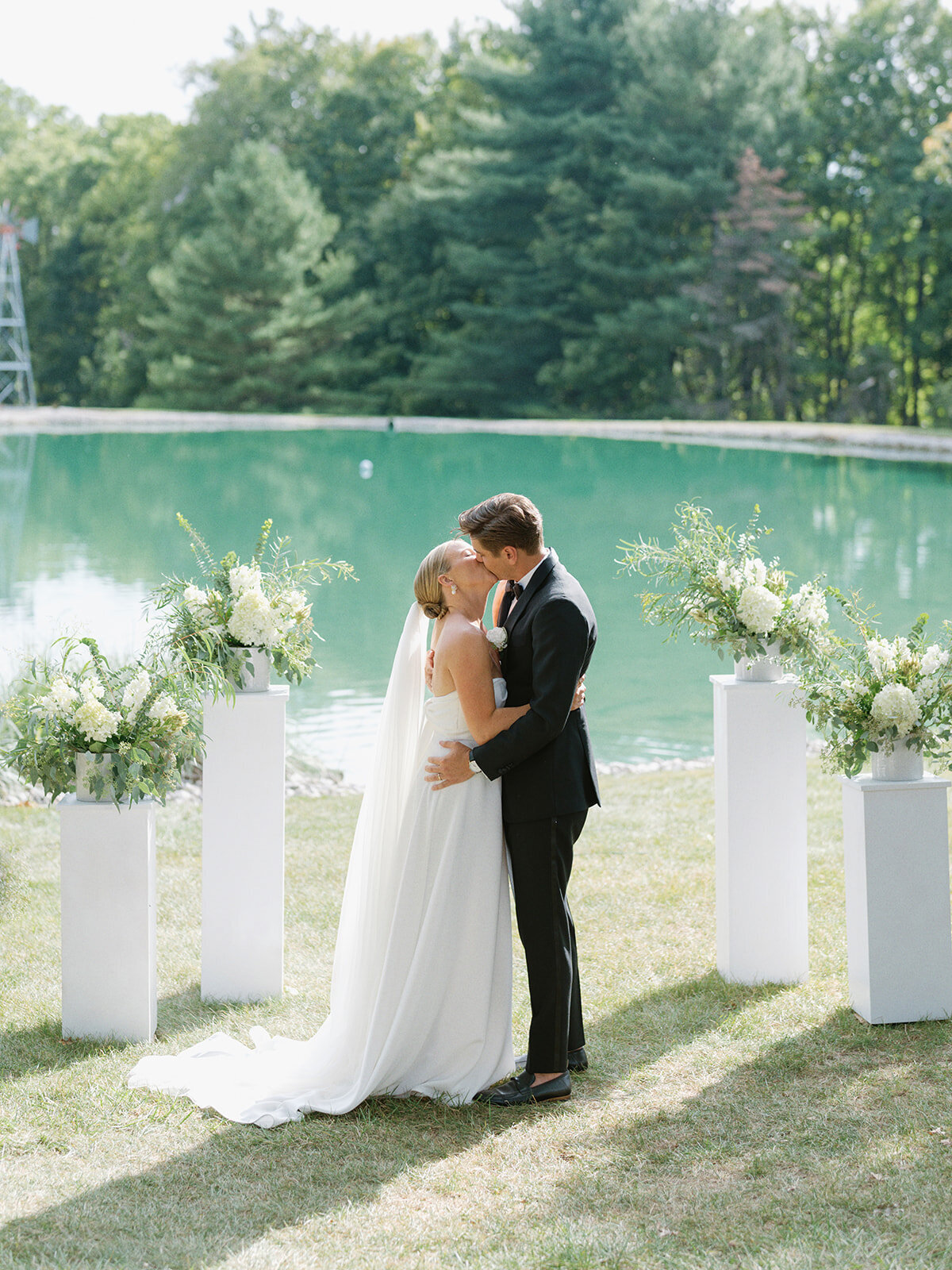 Bride and Groom Columbus Ohio Property Wedding