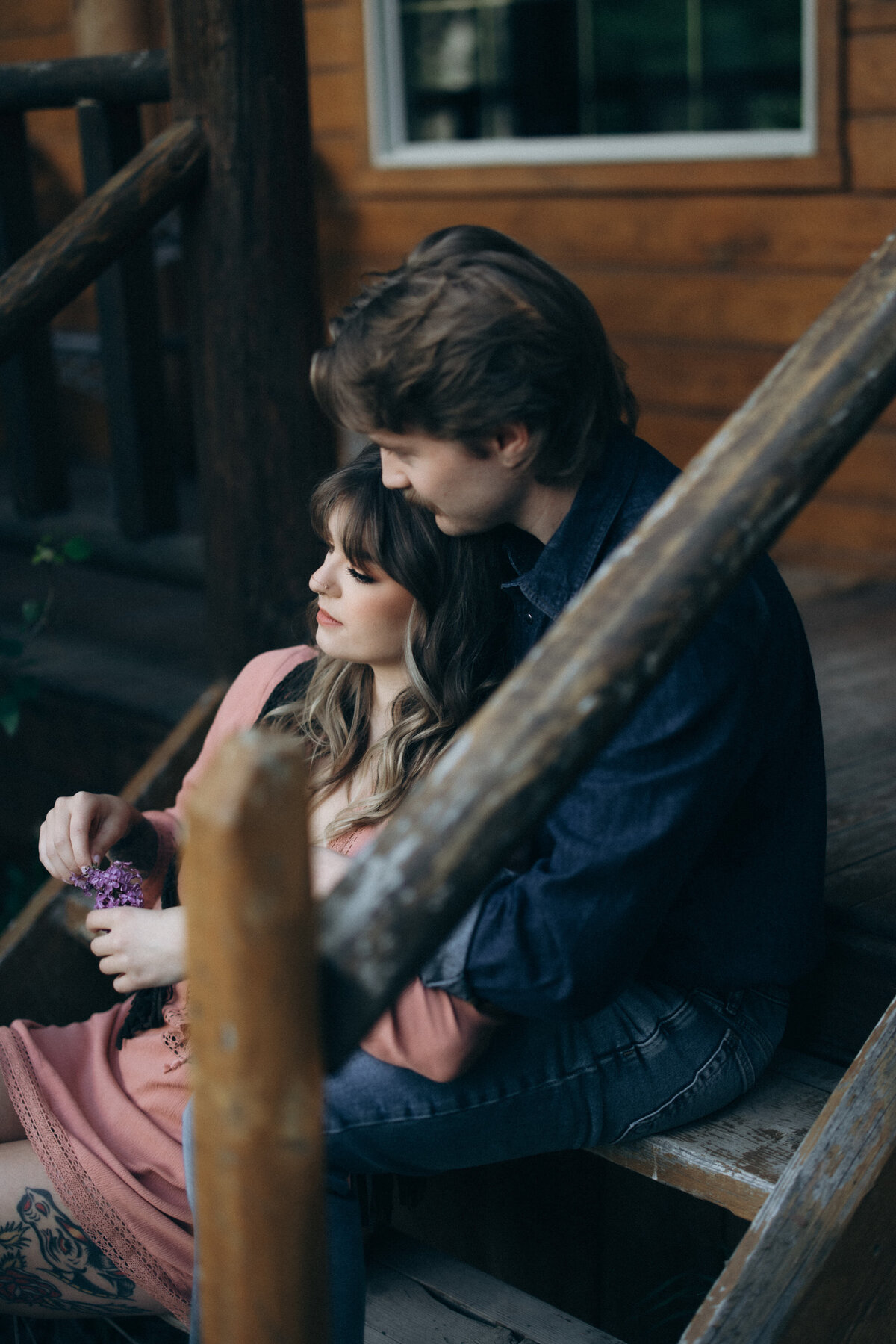 vpc-couples-vintage-cabin-shoot-39