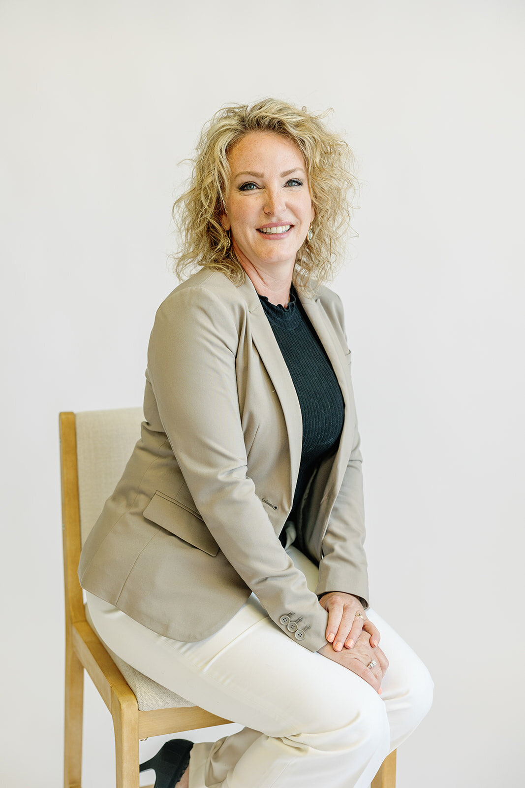 milwaukee-wedding-planner-headshots-7