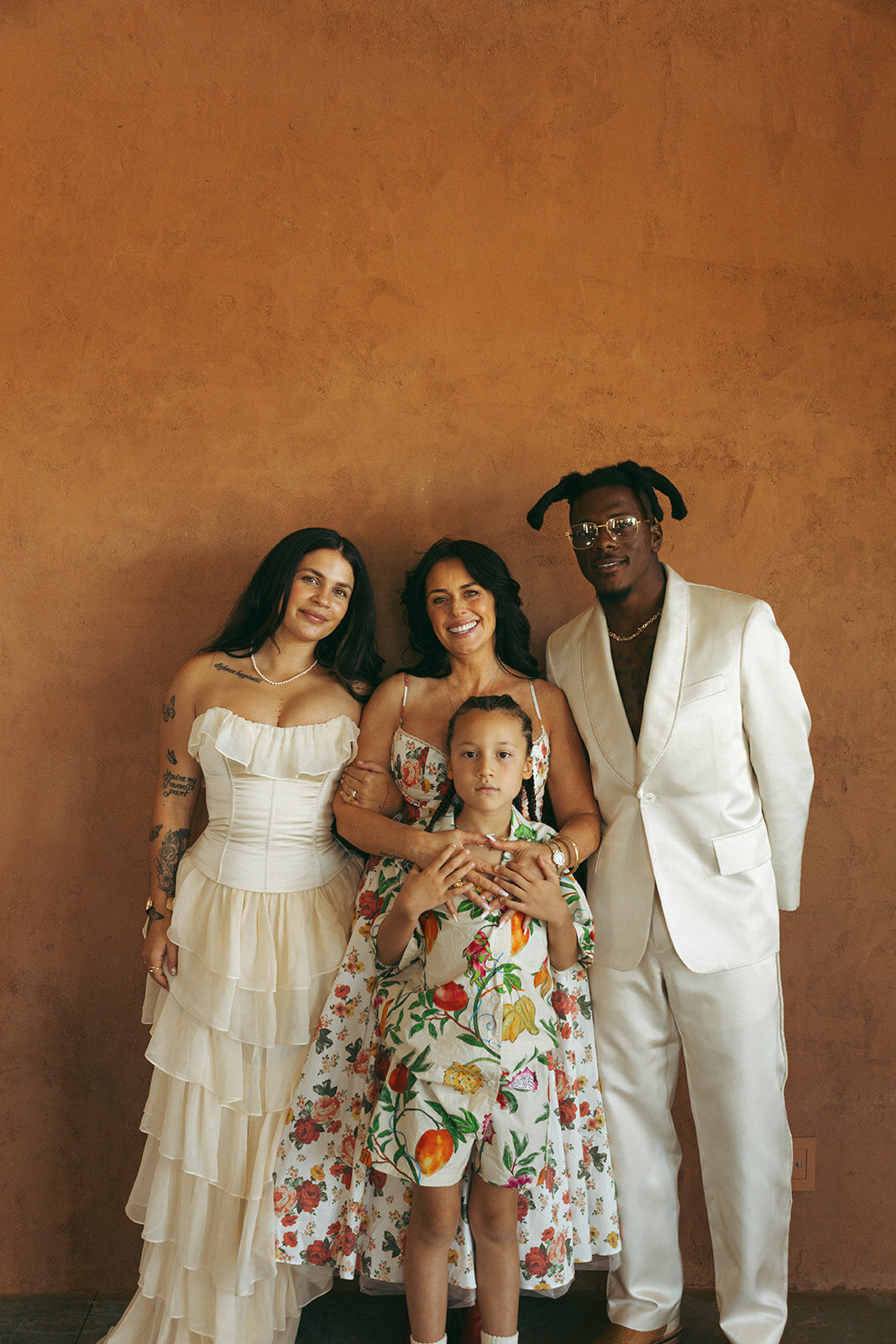 Faye-Fern-Creative-GoldenVibesPhoto-Sacred-Sands-Joshua-Tree-Wedding-Richie-James-Clara-Critchfield-Wedding-Party-22