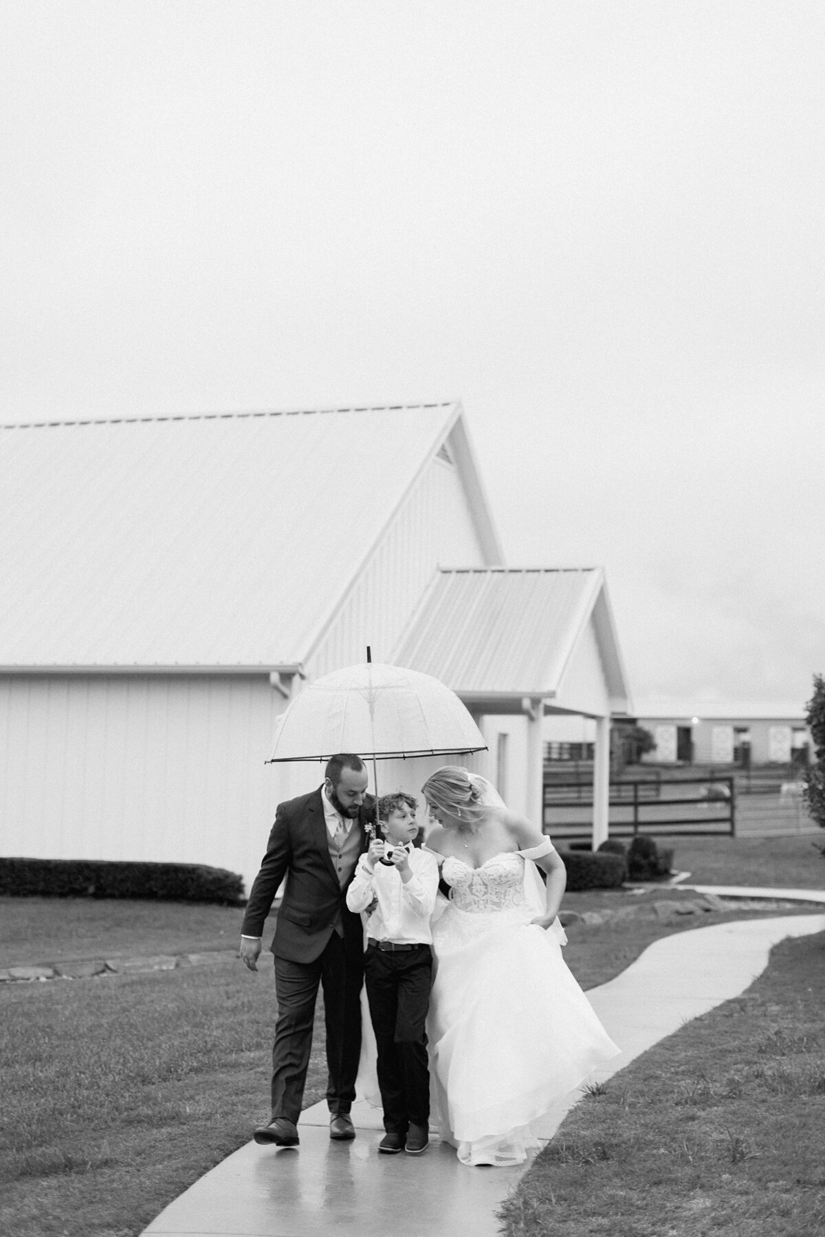 danielleandaaronsfarmhouseweddingkristinnicholephotography78