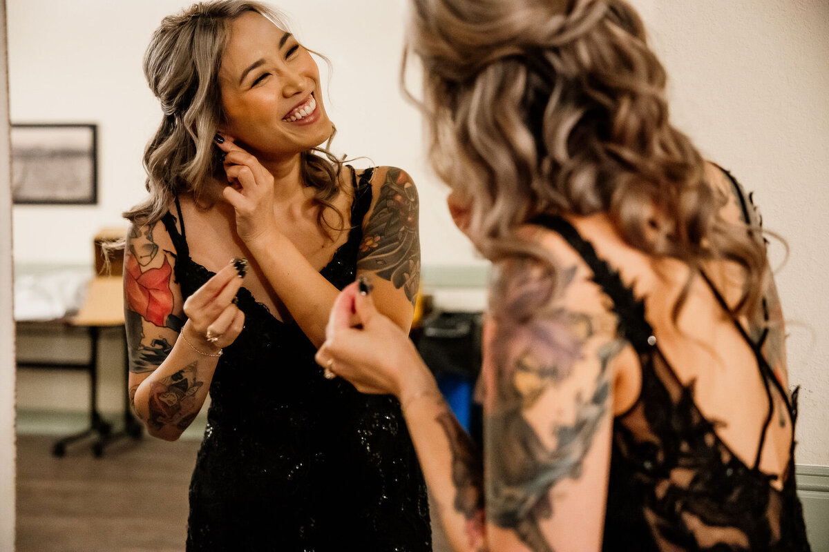 ArcherInspiredPhotography-MelissaandNickWedding-WinchesterMysteryHouse-GettingReady-21