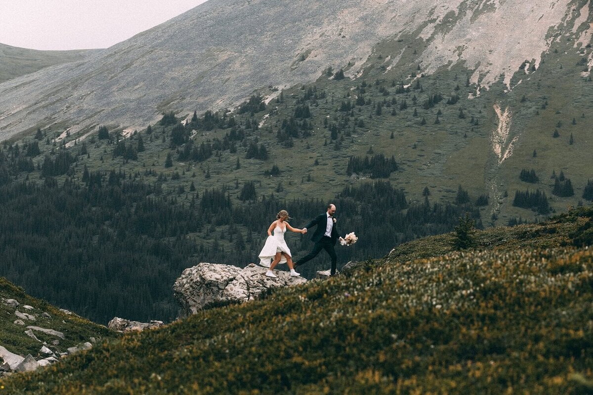 Alberta elopement and micro-wedding galleries by Allie Knulls Photography